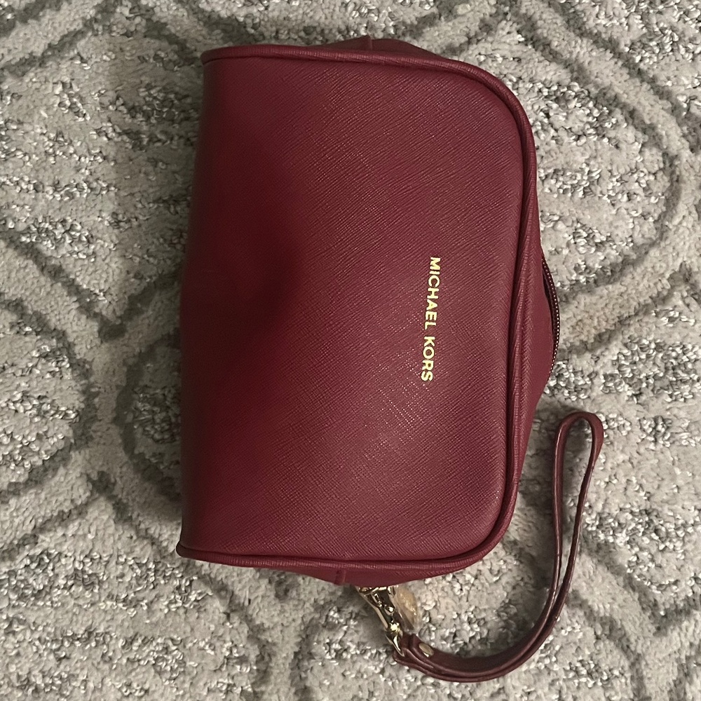 Micheal Kors make up bag
